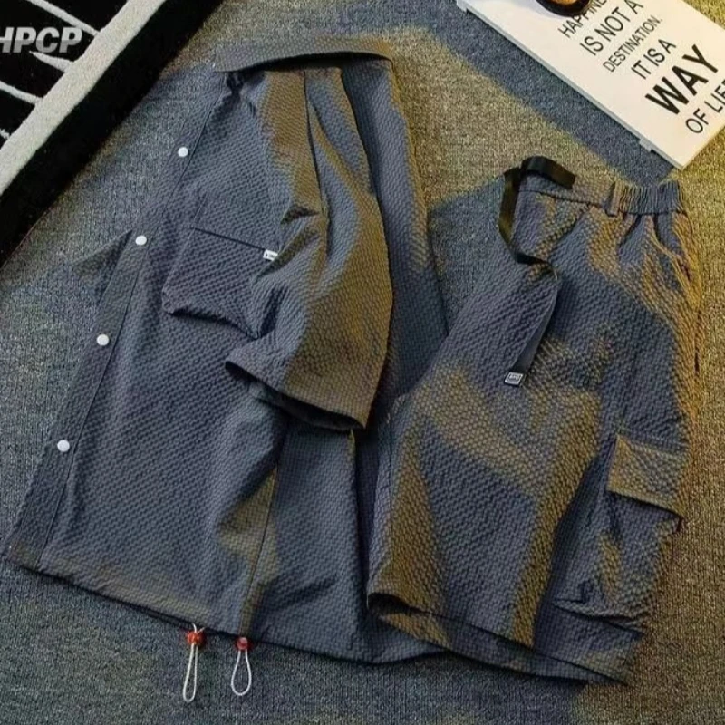 プレーンマンセット ブラックシャツ ショートパンツスーツ メンズ クール アウトドア 2025 トレンド ラグジュアリー エッセンシャル ベーシック KPOP バギー ツーピースセット 韓国