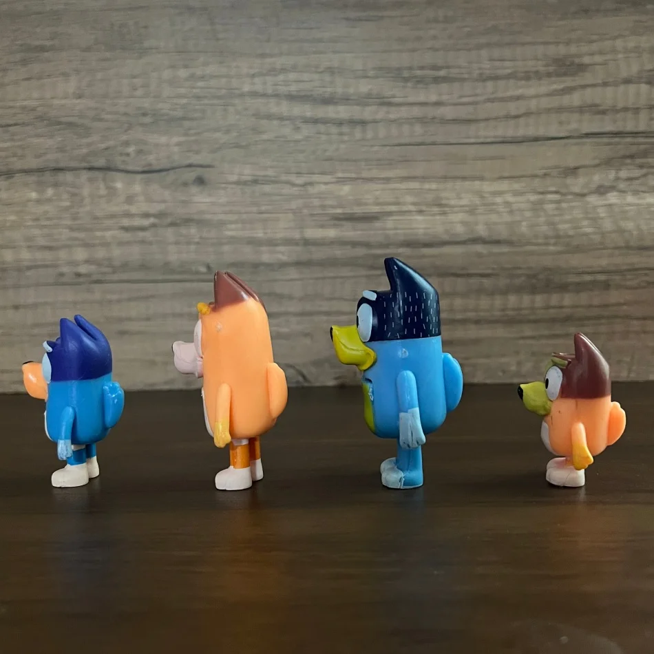 4 قطعة شخصيات Bluey لطيف الكلب اللصوص الفلفل الحار البنغو كلوي أنيمي عمل الشكل المفاصل المنقولة نموذج الدمى الحلي الاطفال اللعب الهدايا