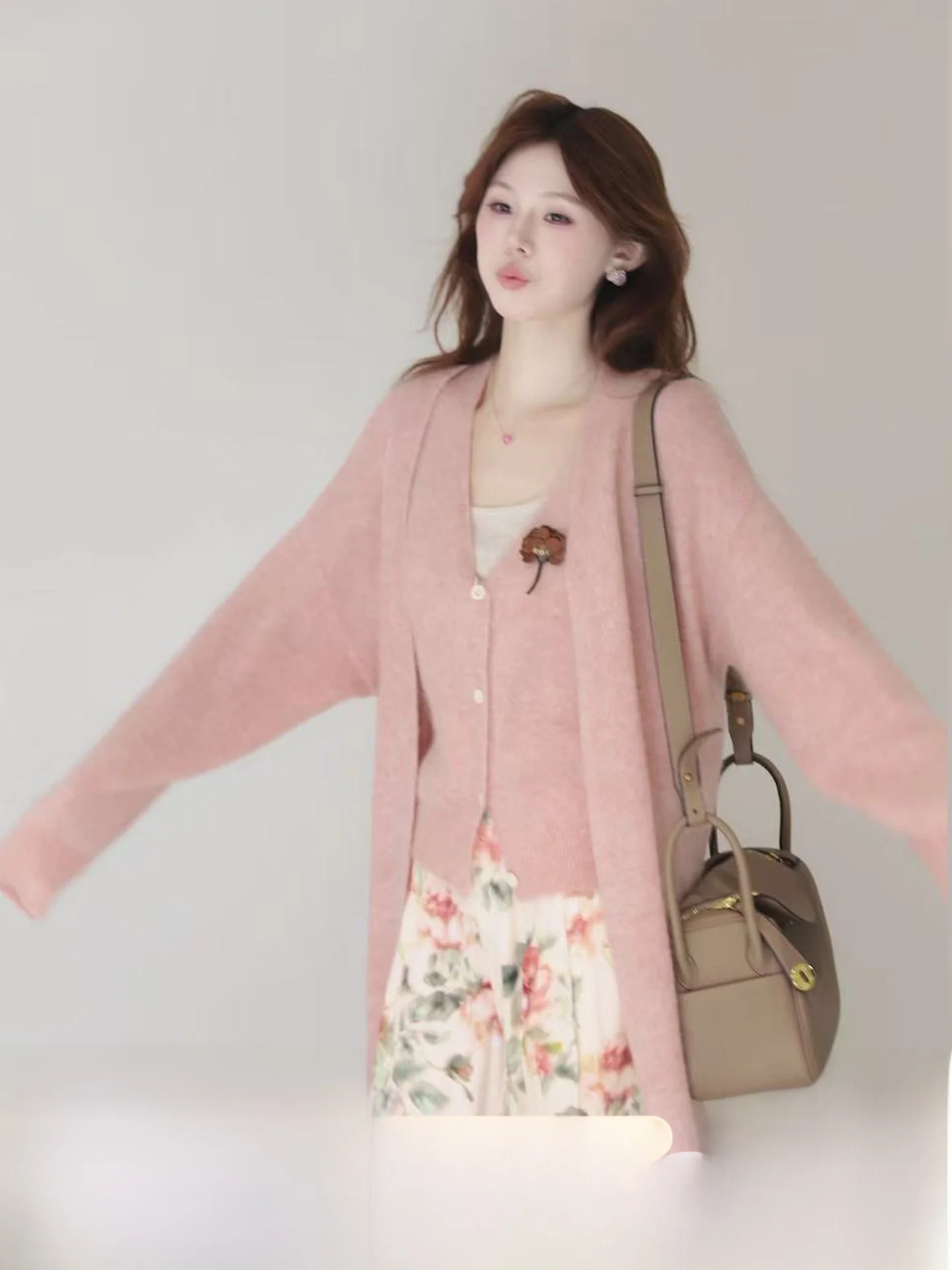 

Розовый шерстяной и кашемировый комплект из двух предметов: уютный вязаный топ с длинными рукавами и брюки для женщин, весенняя мода