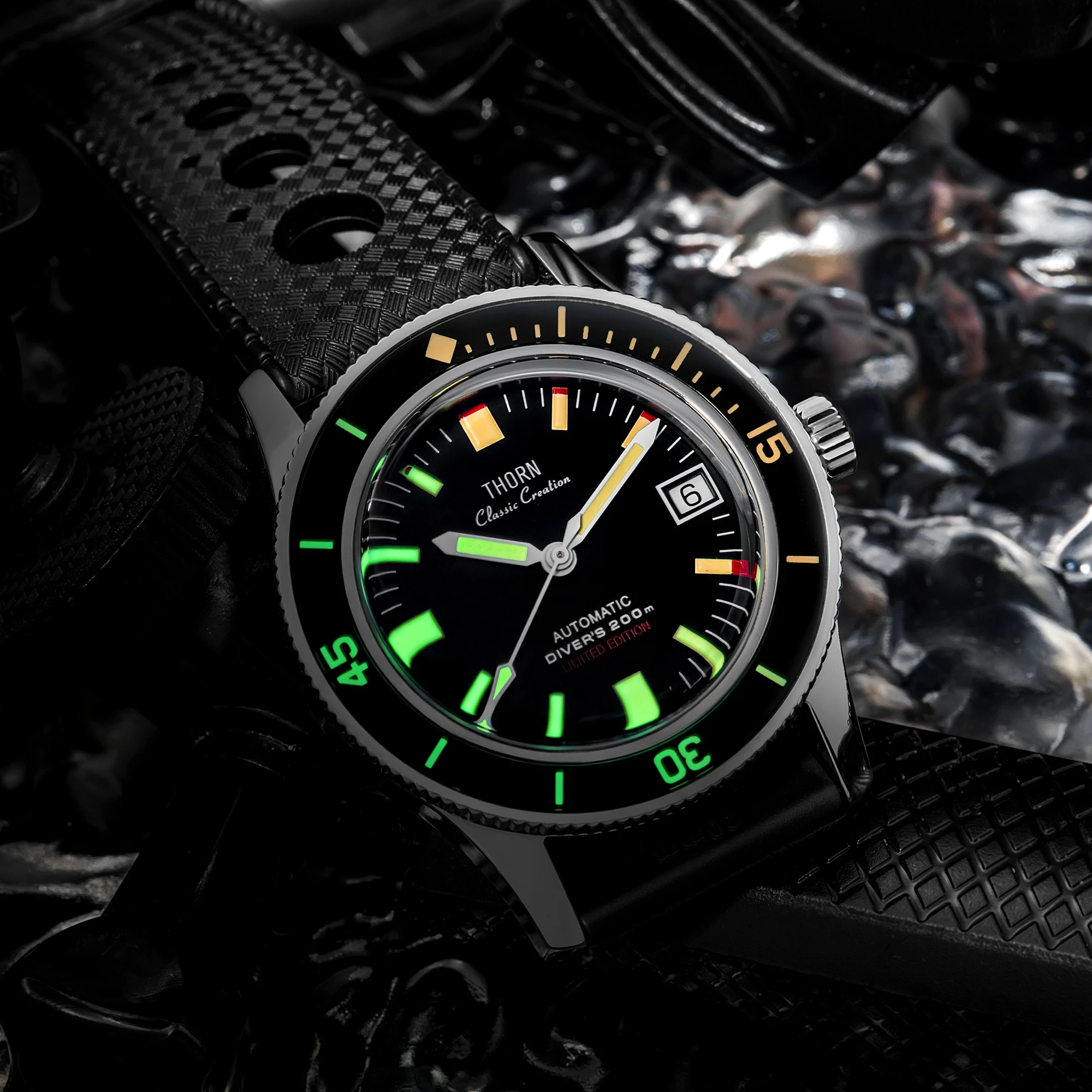 [T006]THORN 38 مللي متر قطرها تيتانيوم خمسون بحث باراكودا ساعة عتيقة الاتجاه ساعة الياقوت مرآة