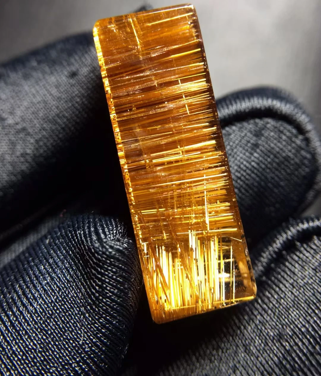 

Natural Copper Rutilated Quartz Pendant Cat Eye Rutilated Quartz Jewelry 27.2*9.7*8mm Men Women Brazil AAAAAAA