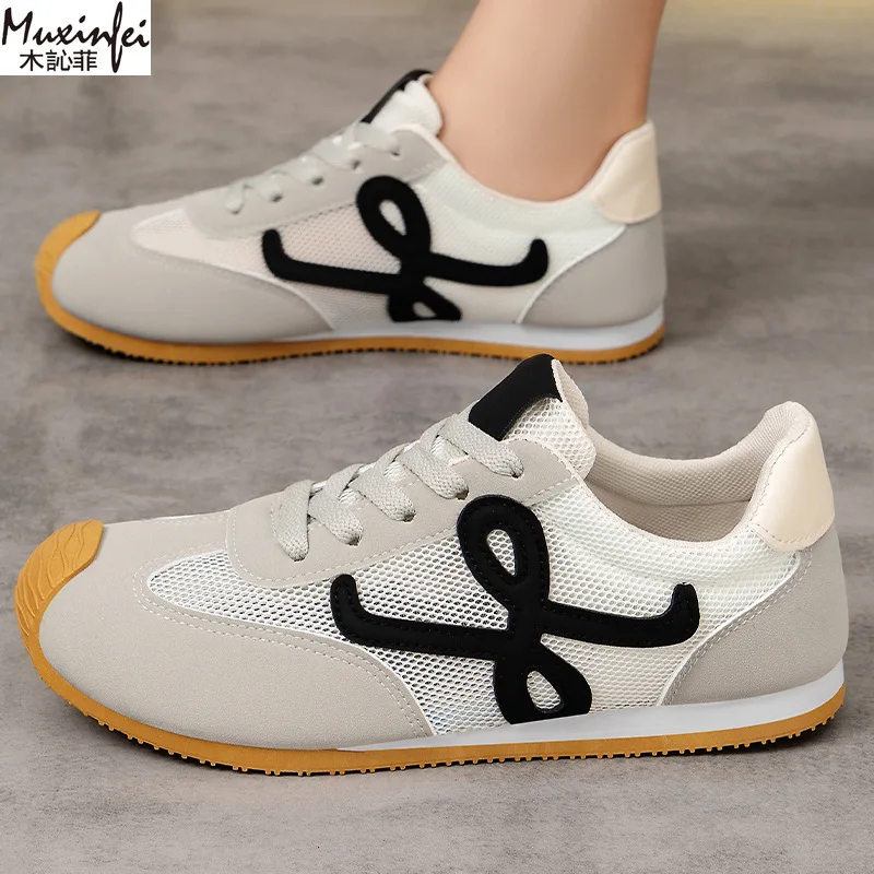

Women's Summer Shoes Casual Fashionable and Versatile Soft Soled Comfortable Running Shoes Breathable Mesh Free Shippiing Shoes