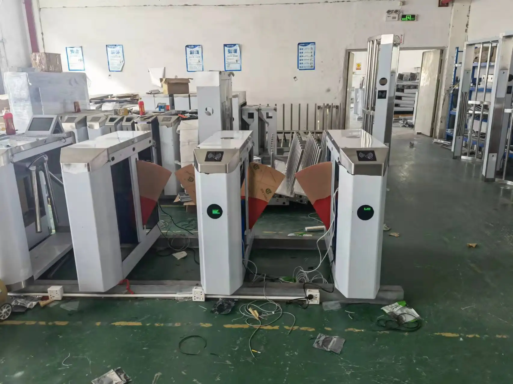 Gerbang Masuk dan Keluar Pintar dengan Sistem Turnstile Kecepatan Tinggi
