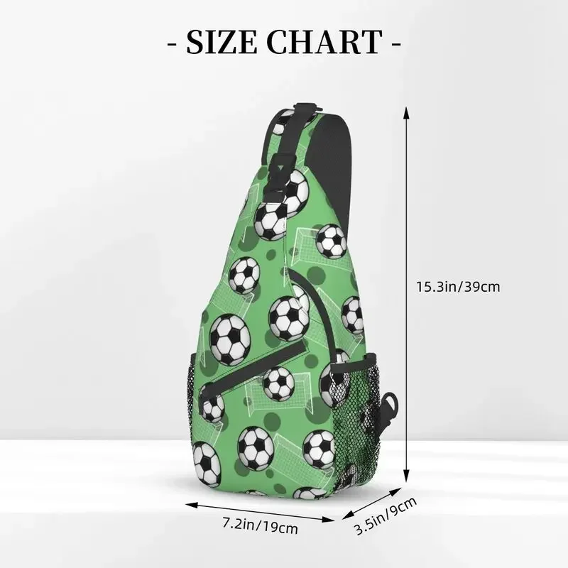 Bola de futebol e gol verde padrão Sling peito saco, mochila crossbody ombro futebol personalizado para homens, ciclismo, acampamento Daypack