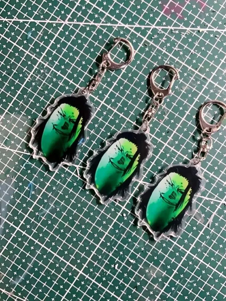 새로운 "Jujutsu Kaisen"와 "Natsuyuki" 키체인은 학생 가방과 펜던트를 위한 재미있고 독창적인 아크릴 키체인입니다.