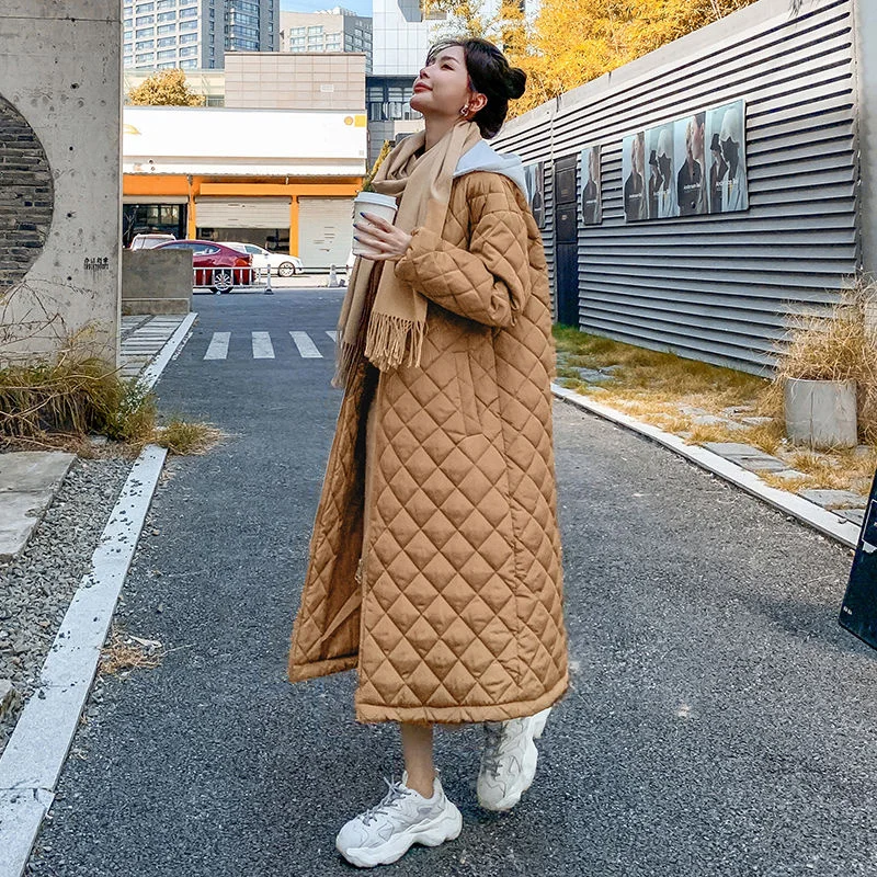 Lâche coton rembourré femmes 2025 nouvelle longue coréenne ample losange vers le bas veste rembourrée automne et hiver veste rembourrée marée rétro