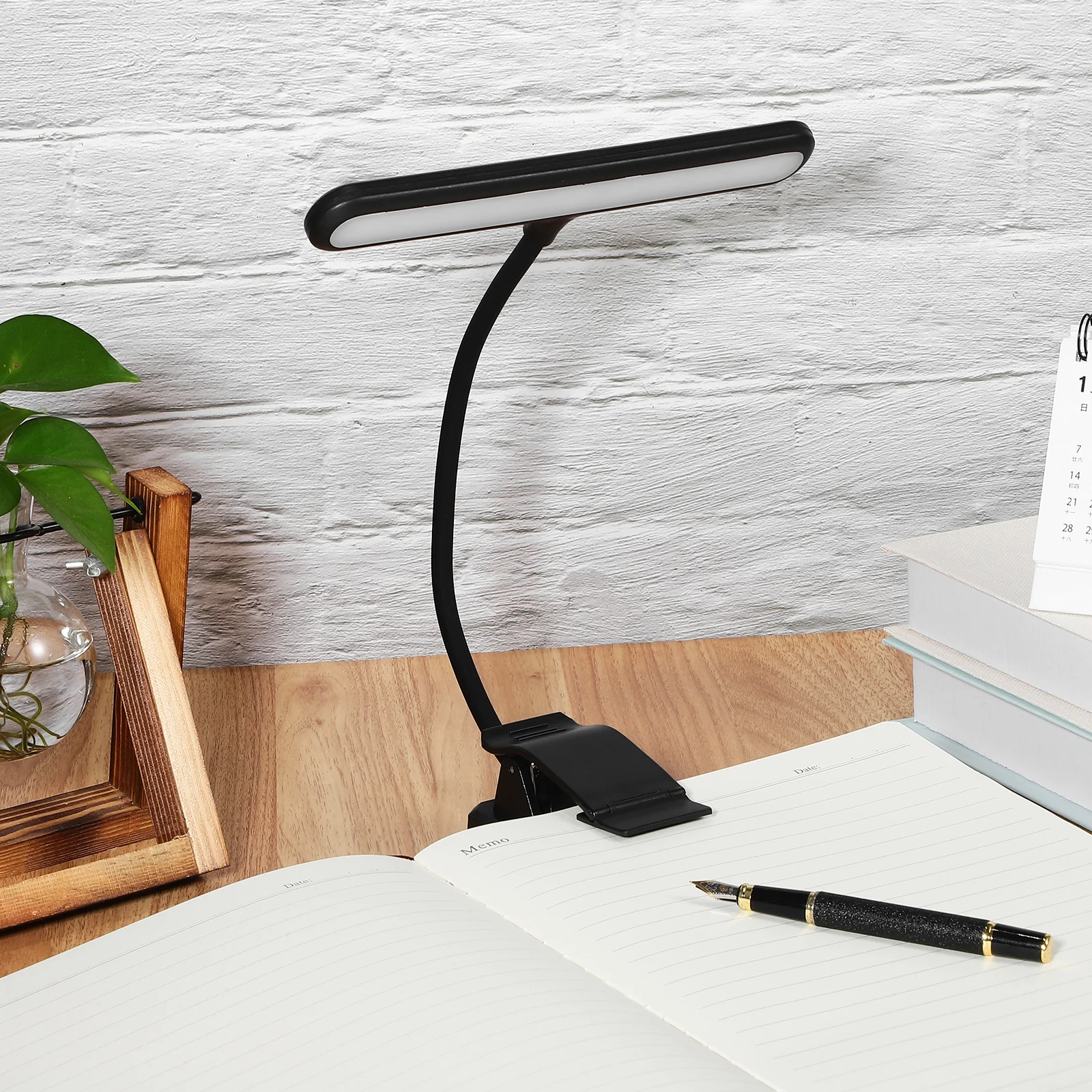 

XY2069 27LED Piano Lamp Indicator Light Music Stand Reading Lights Piano Accessories Clip on USB Lamp for Books
