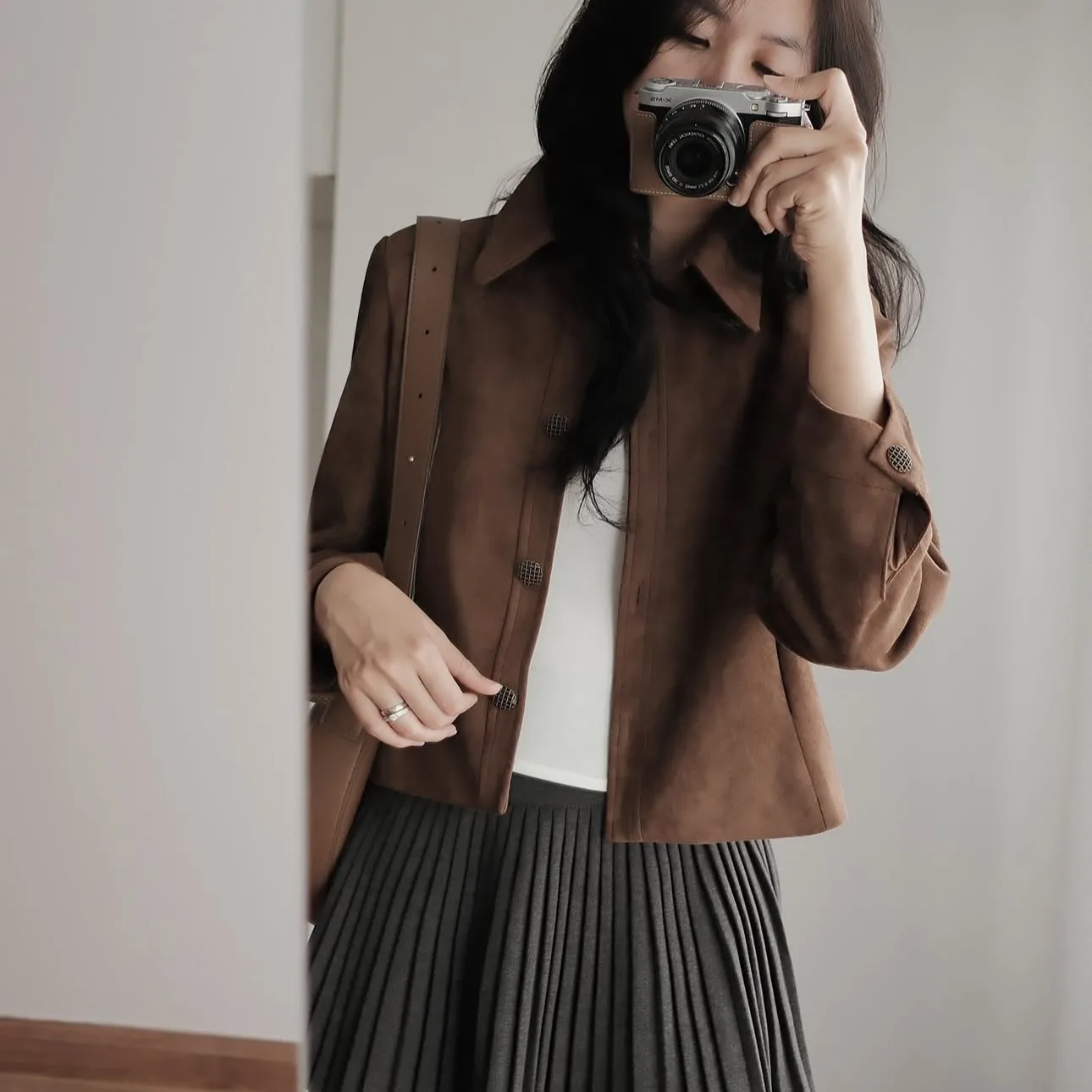 

Женский топ Jaet Chic в Корейском стиле, новый зимний дизайн, универсальный свободный бархатный топ из искусственной кожи в стиле ретро для поездок на работу