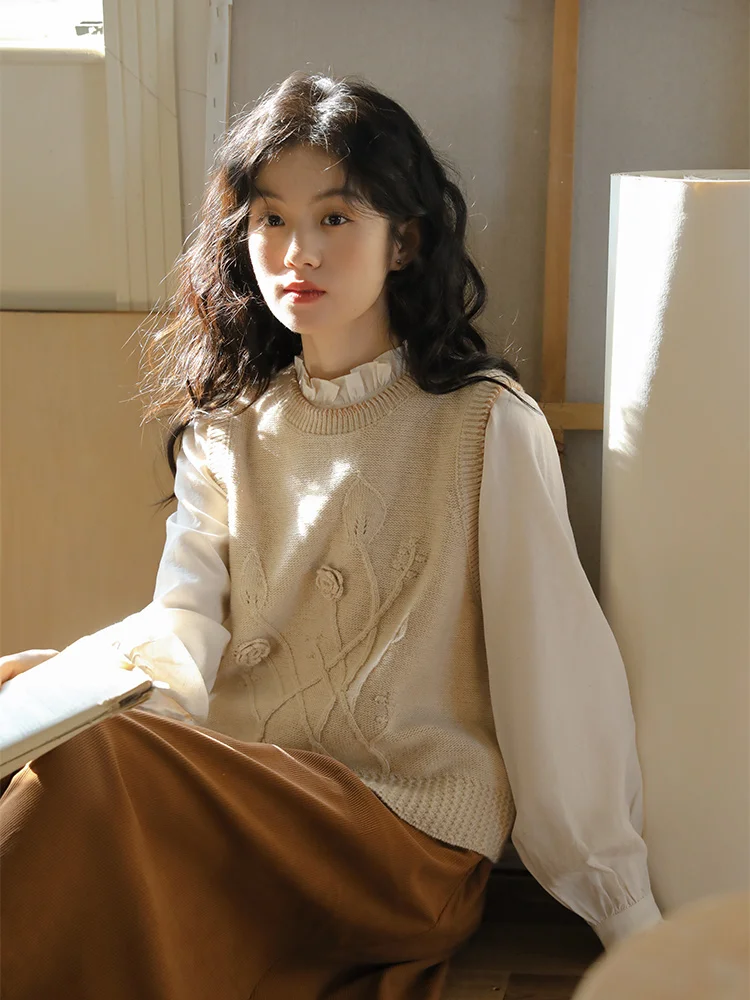 

Nesoulum Women's Knitted Wool Vest Spring Vintage Svel Layering Top Light Beige Hook Flower Design Commute Sle