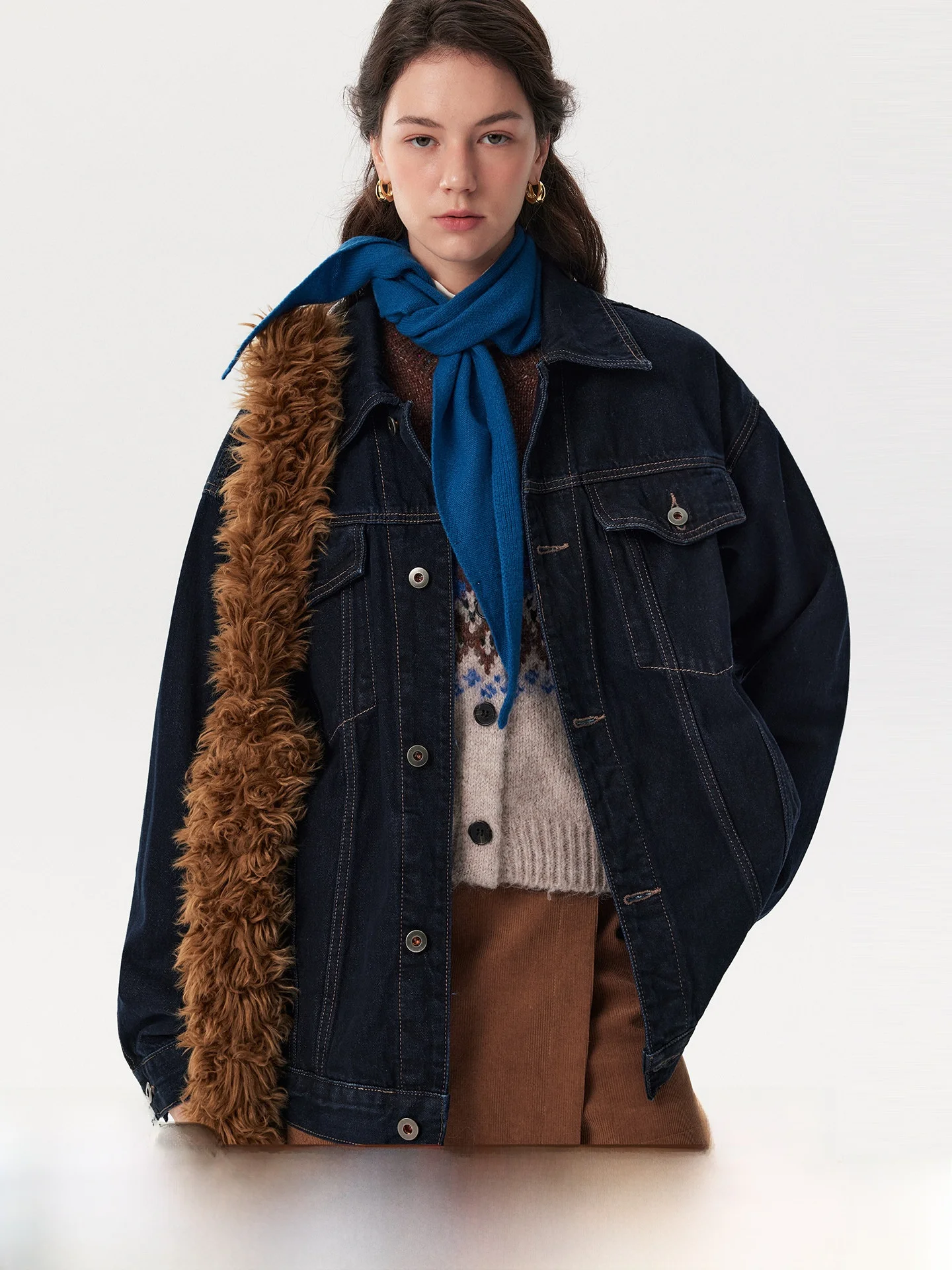 

Классическая джинсовая куртка оригинального цвета, повседневная, свободного кроя, с карманами, длинными рукавами, на пуговицах, женская модная осенне-зимняя куртка