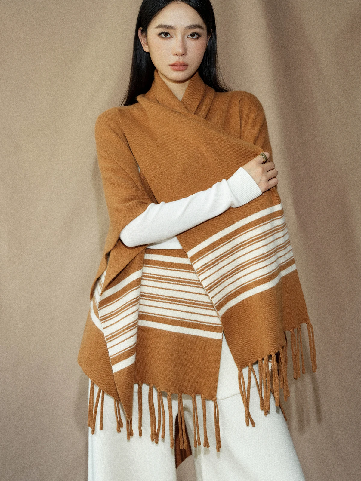 

Faionable Hand-Sewn Tassel Scarf Cowl Ne Wrap Women's Winter Wool Blend Coat Casual Commute Sle Nylon And Rabbit Fur