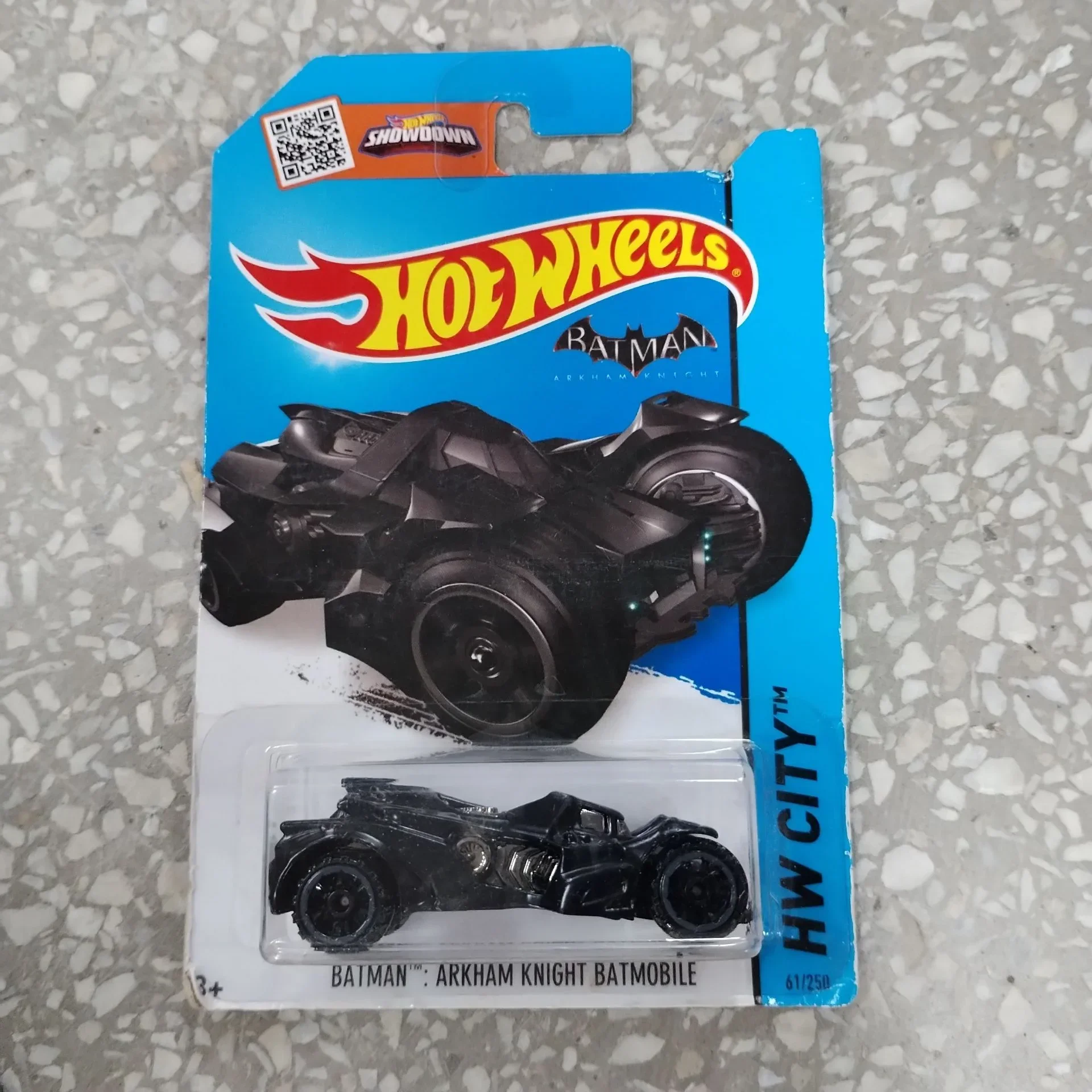 2014-61 HOT WHEELS 1:64  ARKHAM KNIGHT BATMOBILE diecast car model gifts