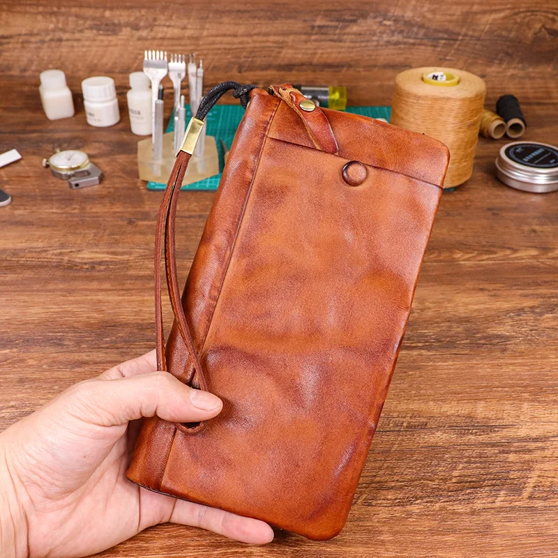 Handcrafted vegetable-tanned cowhide distressed men's long zipper wallet, multi-functional large-capacity business clutch