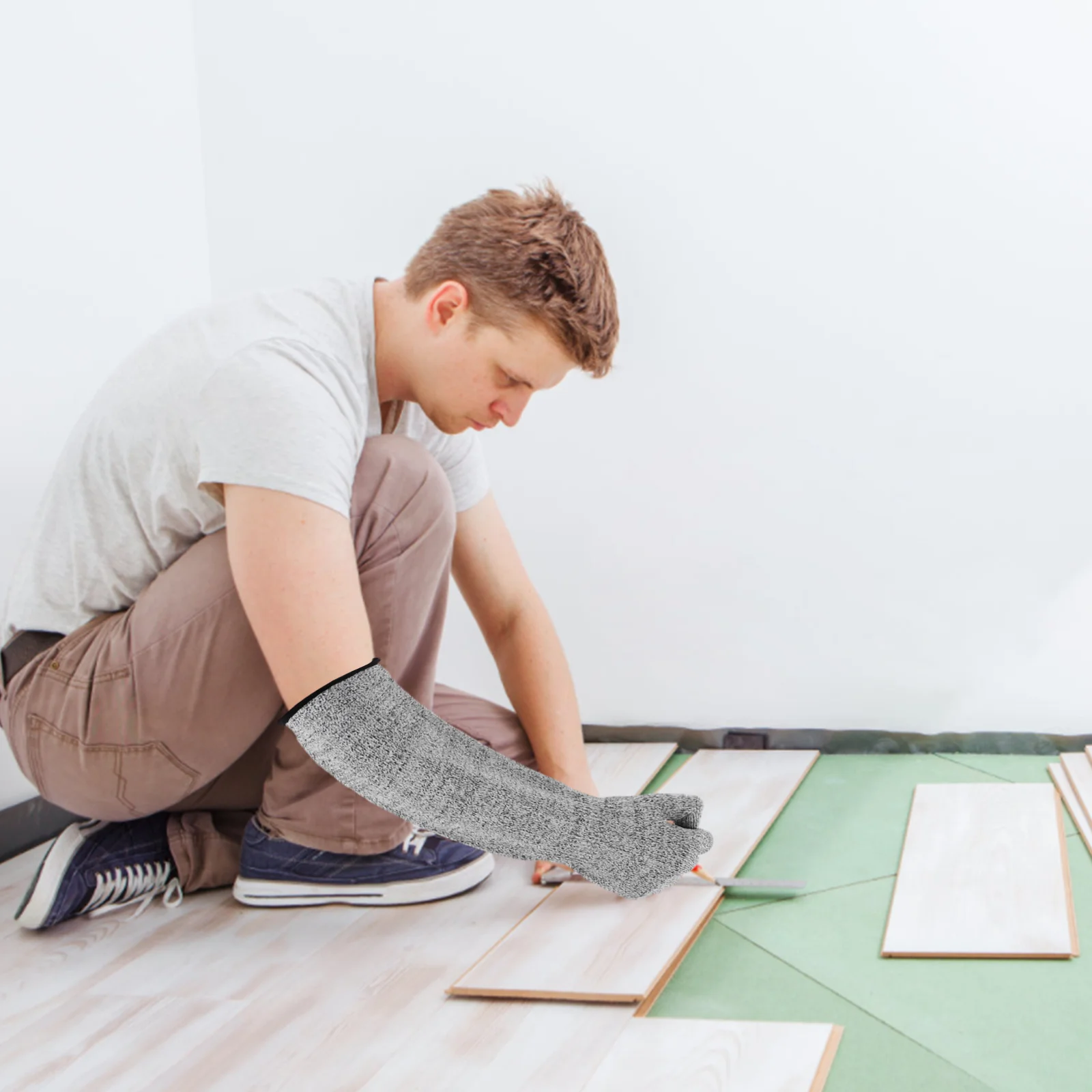 

Level 5 Cut Resistant Gloves with Extended Forearm Sleeve Breathable Protective Work Gloves for Construction and Utility Tasks