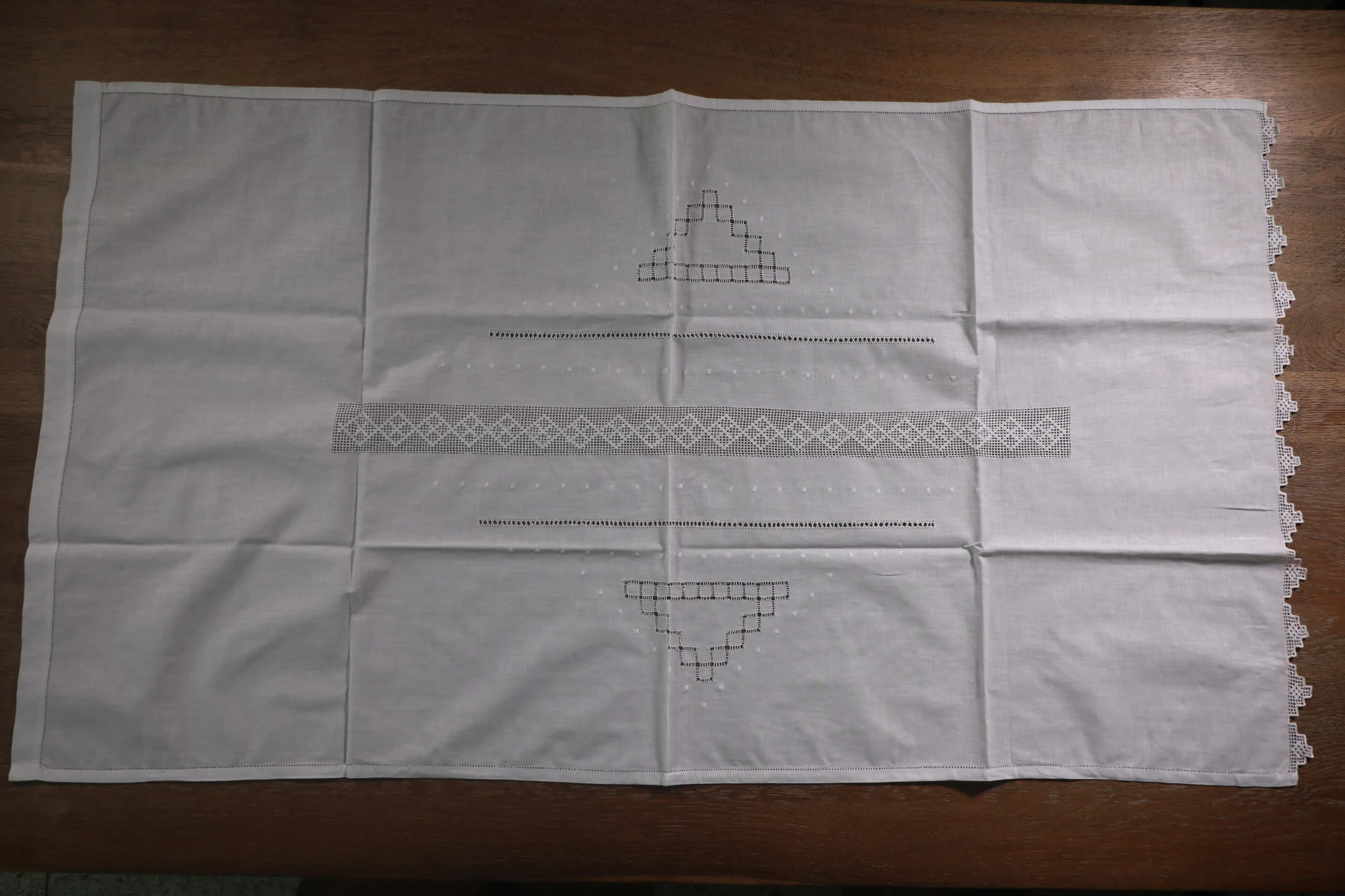CL011  European style Window Decoration White Ramie Cotton 70x130cm Cut-out pattern Drawn thread work Curtain