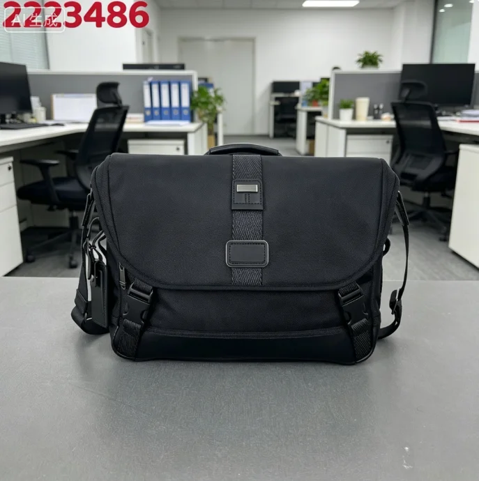 

2223486 New Men's Messenger Bag Casual Daily Commute Shoulder Crossbody Bag Multifunctional Durable Luxury Bag