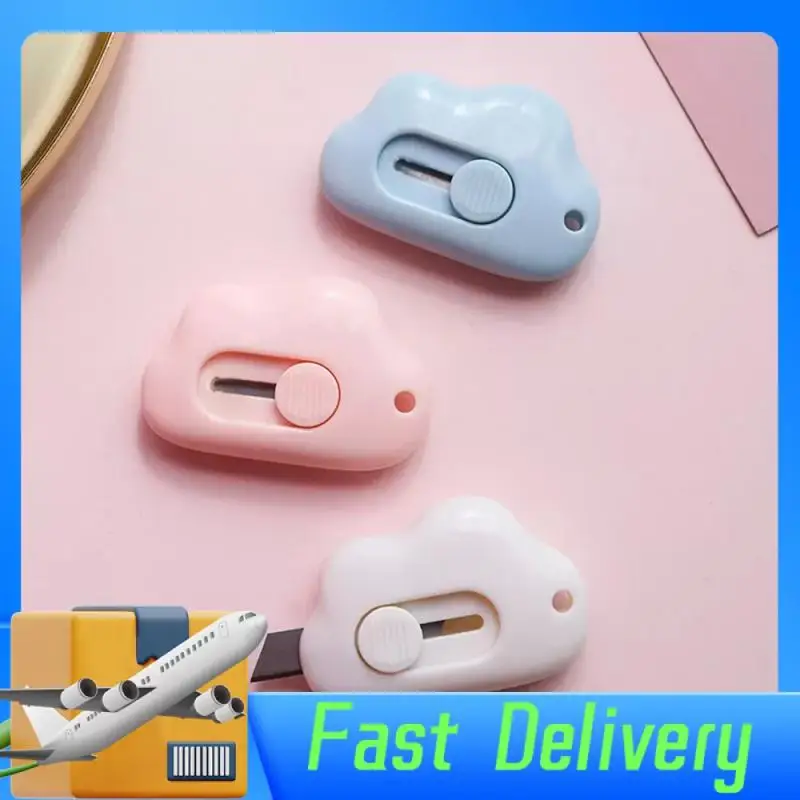 Cute Cartoon Mini Portable Retrátil Paper Cutter, Clouds Express Unboxer, Parcel Opener, Utility Knife, Paper Box