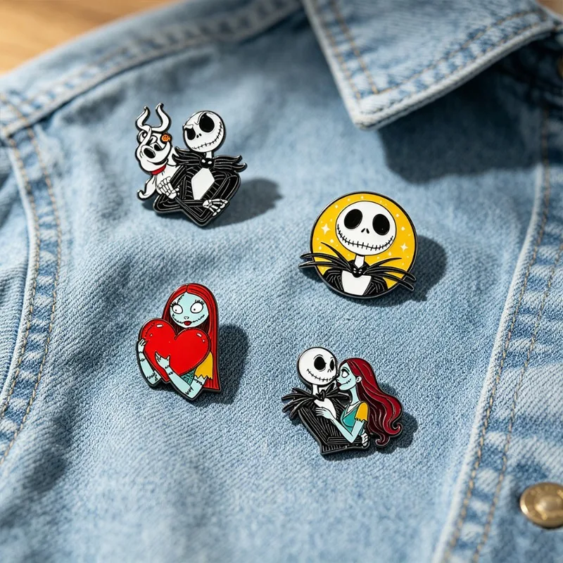 NOVO! Kit com 5 Broches de Anime e Desenhos Animados para Halloween e Natal - Emblemas Criativos Personalizados para Decoração de Roupas e Bolsas - Presente Ideal