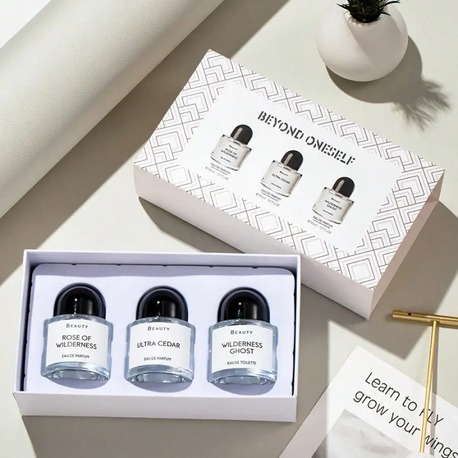

Unisex Mini Perfume Sample Gift Set (3-Piece) — Floral & Woody Eau de Parfum, Long-Lasting Scent, Luxurious Gift Box Packaging; The Perfect Christmas and Valentine's Day Gift for Girlfriends, Boyfriends, Wives, and Husbands; 30ml x 3