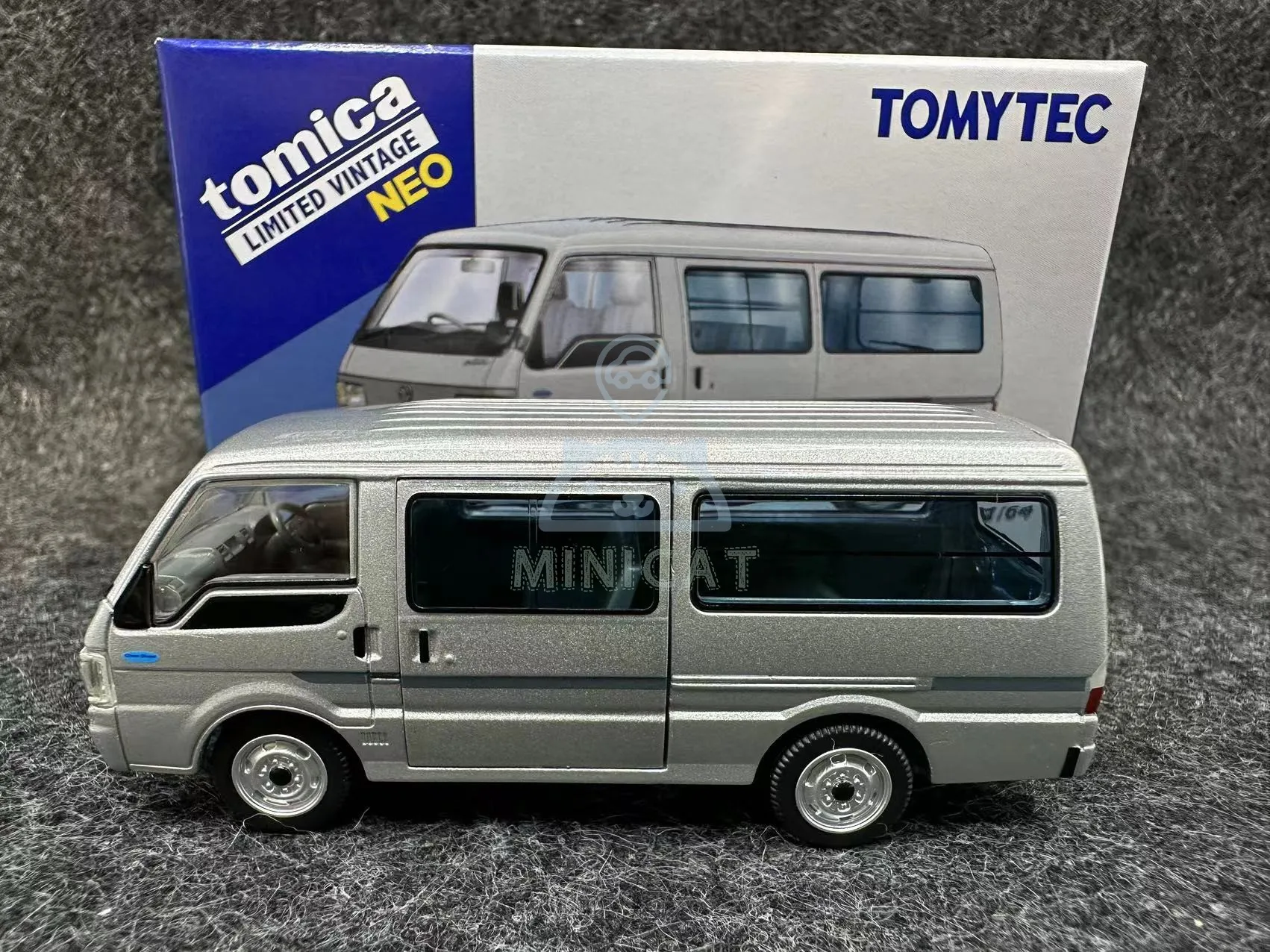 Tomytec TLV LV-N310a Mazda bongo van 04 คอลเลกชันโมเดลรถโลหะผสมเงิน