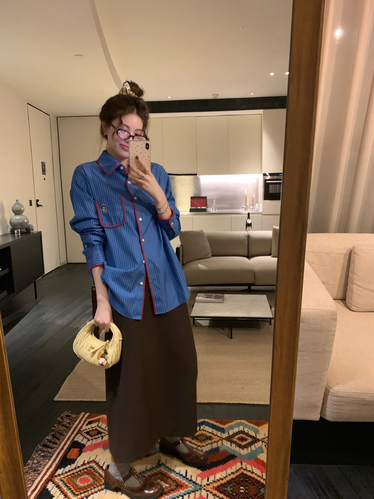 

Официальный комплект Realzz: синяя полосатая юбка с портретной вышивкой и универсальный повседневный модный комплект для женщин с длинными рукавами на зиму