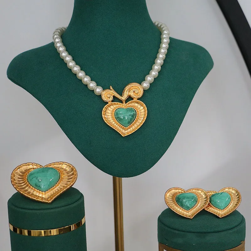 Vintage Green Stone Pearl Chain Heart Necklace For Women Jewelry Runway Party T Show Fancy Trendy Boho INS Japan