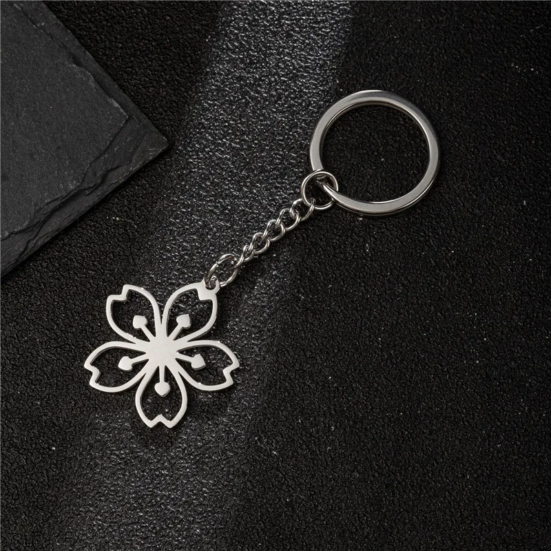 Exquisite Stainless Steel Cherry Blossom Pendant Key Chain Hollow Flower Keyring Ladies Handbag Wallet Keychain Gift Accessories