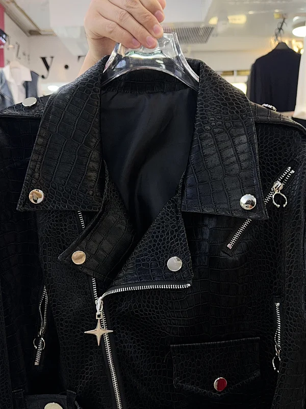 Donne 2025 Autunno Nuova Moda Giubbotti Sexy Indietro Ricamo PU Giacca di Pelle Cappotti Femminili Manica Lunga Chic Cappotti in Ecopelle