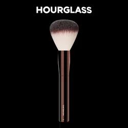 Hourglass - No.1 Makeup Brush Round Head Powder Brush Soft and Skin-friendly Fiber Hair Fashion Design Single Face Brush