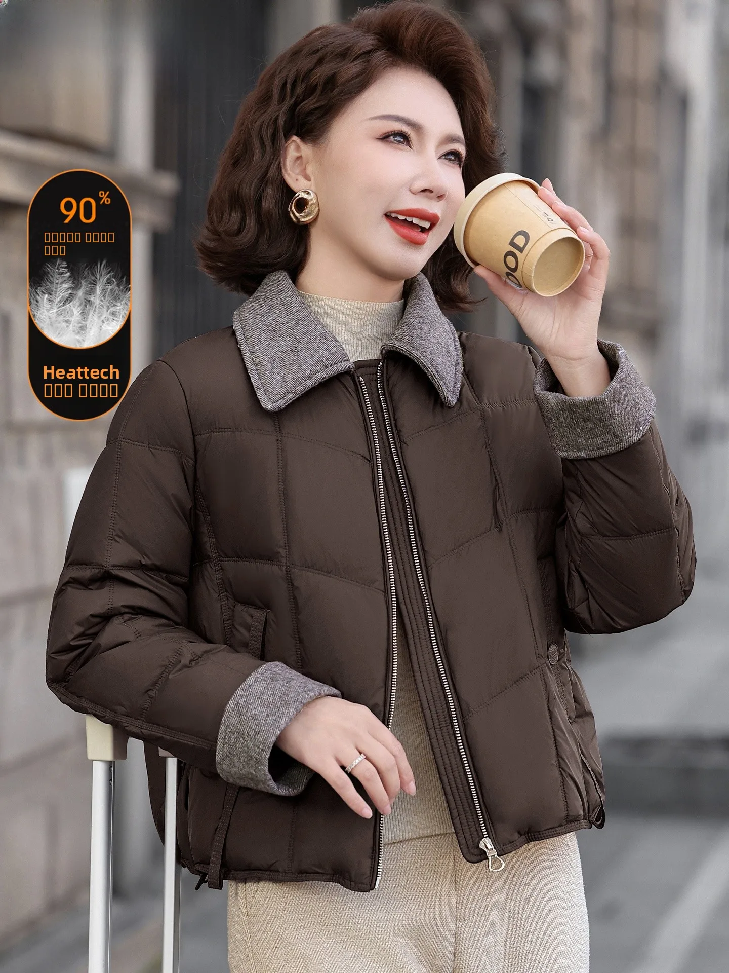 

Новая зимняя куртка-пуховик Small Mom Down Jaet White Du 2025 года для женщин среднего и старшего возраста, модная, свободного кроя, теплая, утолщенная