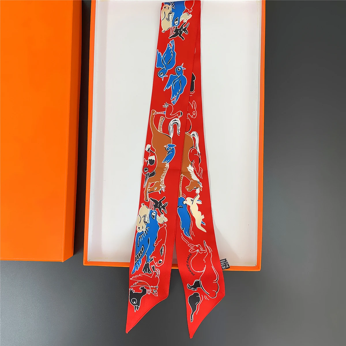 Marke Design Twill 100% Seide Schal Luxus Mode Schal Frauen Foulard Dünne Tasche Schals Neue Heiße Halstuch Haar Stirnband