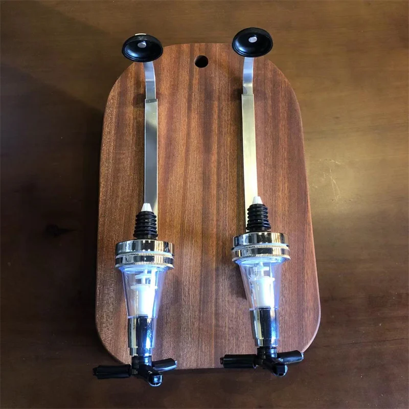 

2 wall-mounted wine racks 2 rows of pouring racks One row of two end wine racks, wall-mounted wine test cab