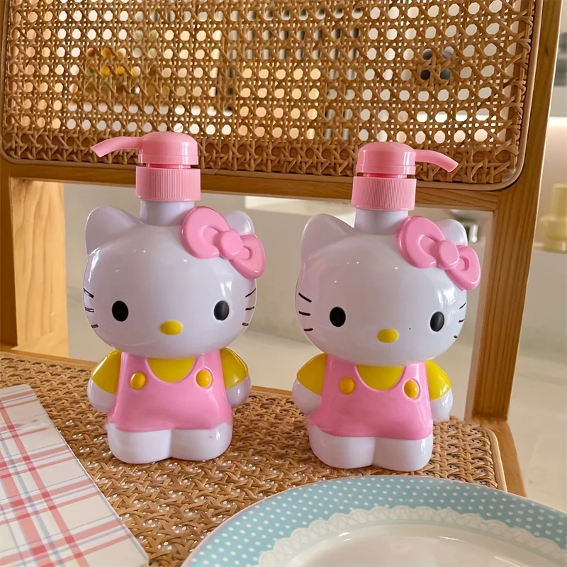 Sanurgente-Bouteille de gel douche Hello Kitty Regina, bouteille de presse de recharge, modèle Kt de dessin animé, désinfectant pour les mains pour enfants