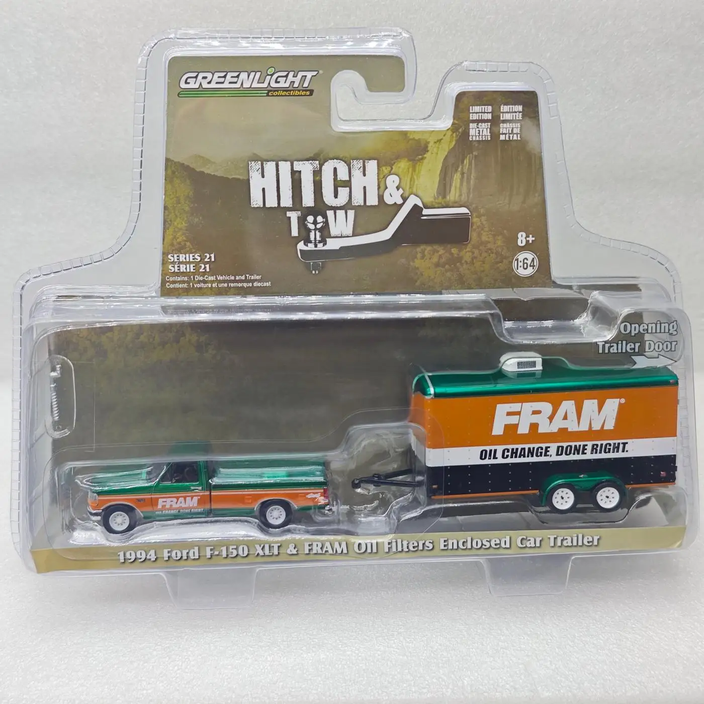 

GreenLight 1:64 1994 Ford F-150 Xlt Oil Filter Enclosed Transport Trailer, Green Diecast Alloy Car Model Collectible