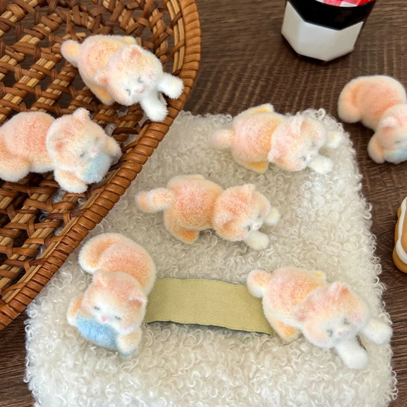 

New 1PC Cute Cat Eating Fish Hair Clip For Girls Fashion Cartoon Sweet Lucky Cat Shaped Hair Pins Duck Beak Side Bangs Clip Gift