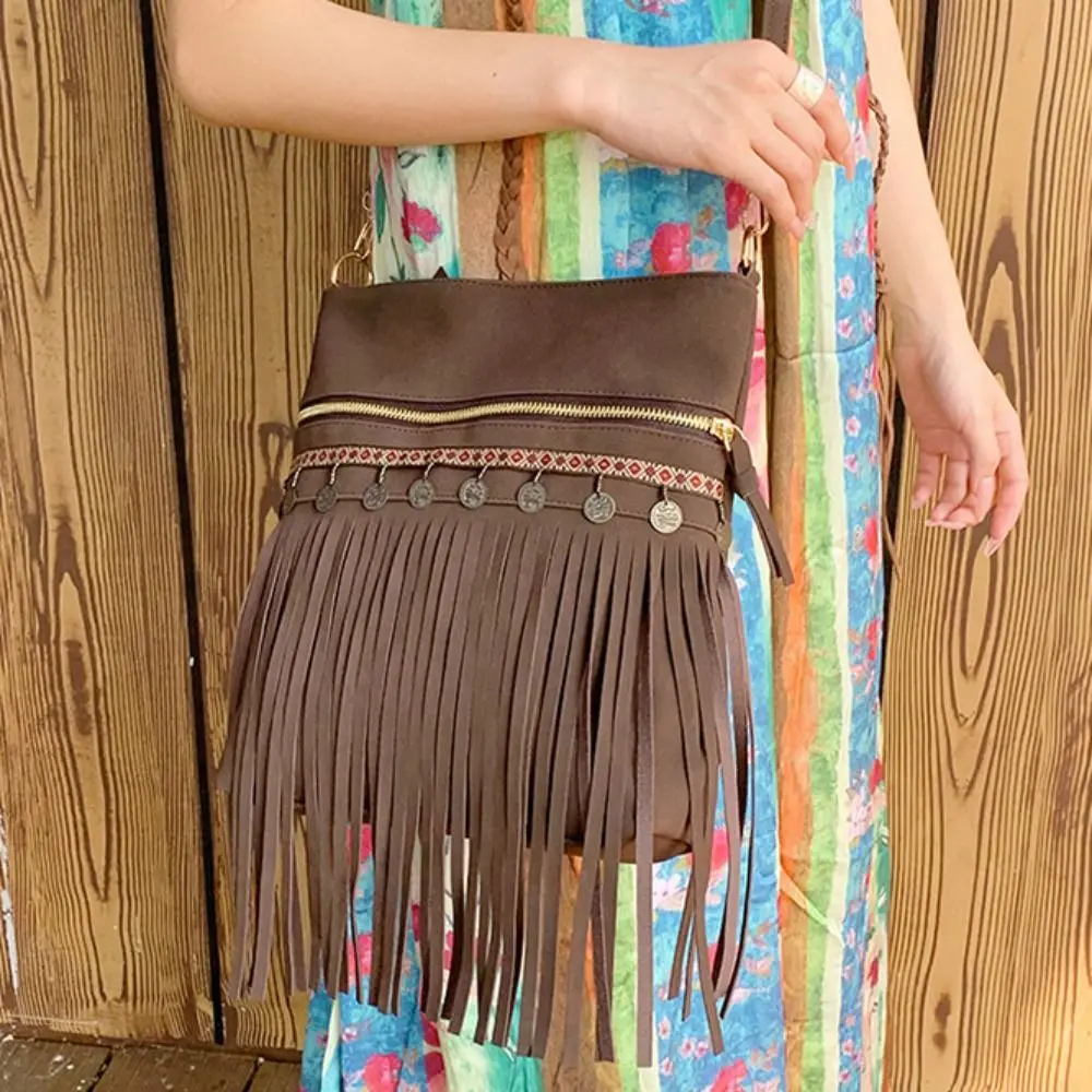 

Korean Style Fringe Suede Messenger Bag Solid Color PU Leather Tassel Shoulder Bag Zipper Large Capacity Crossbody Bag Outdoor