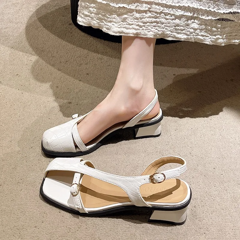 Fashion Irregular Women Sandals Silver Flat Shoes Woman Summer Beach Flats Casual Flip Flops Ladies Square Toe Gladiator Sandal