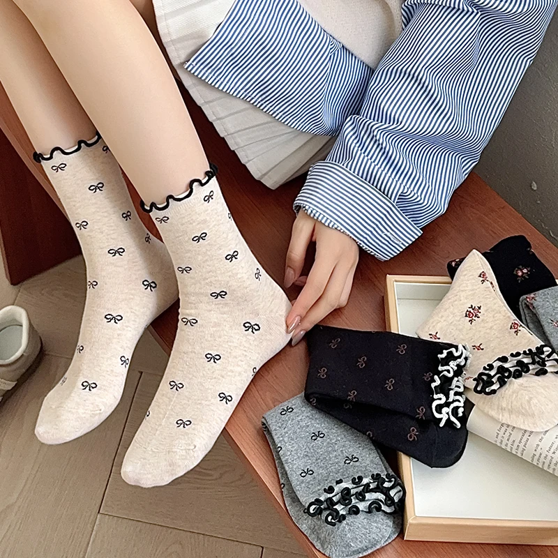 Women Socks Retro Korean Style Autumn New Fashion Girls Frilly Ruffle Socks Novelties Breathable Female Flower Socks Soft