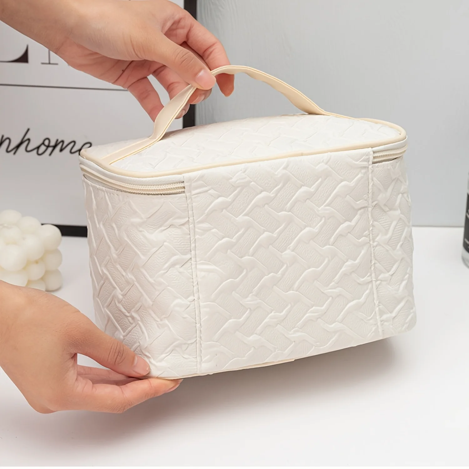 2024 New travel makeup bag Light luxury high-end travel portable dirty cosmetics  bag waterproof