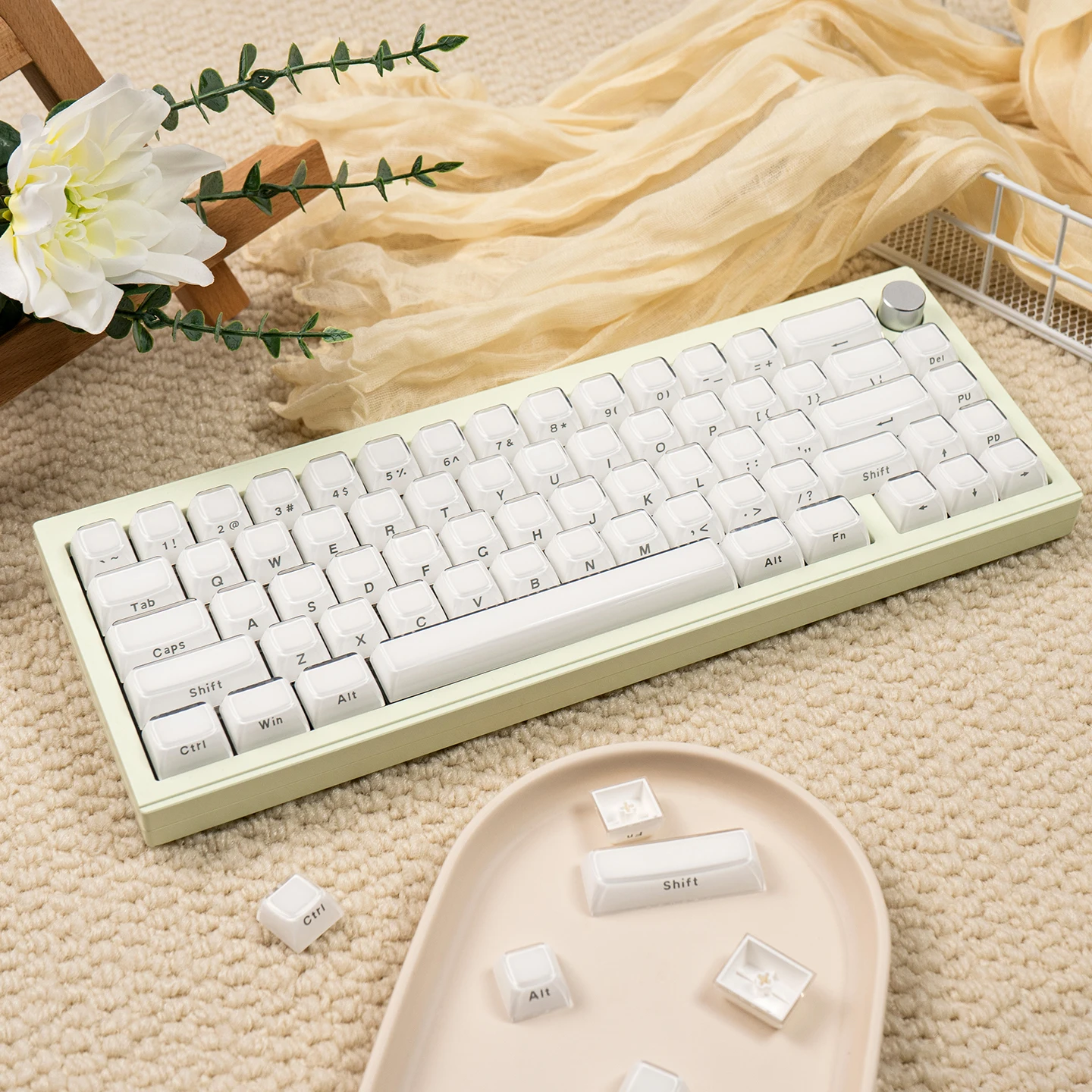 136 Keys OEM Profile White Elegant Jello Crystal Clear PC Keycaps Double Shot Side Printed ABS Keycaps for MX Switches Keyboard