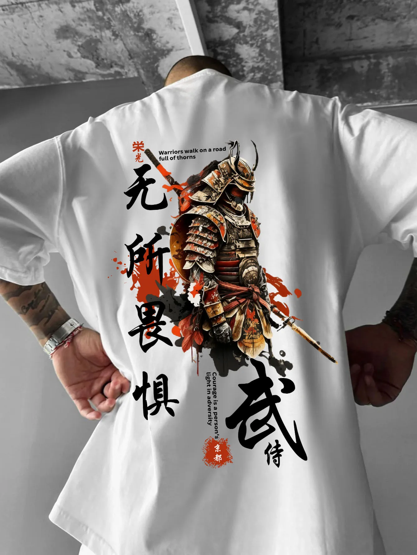 Men's Japanese Style T-shirt with A Combination of Samurai and Text Pattern, Fashionable Item for Trend Enthusiasts