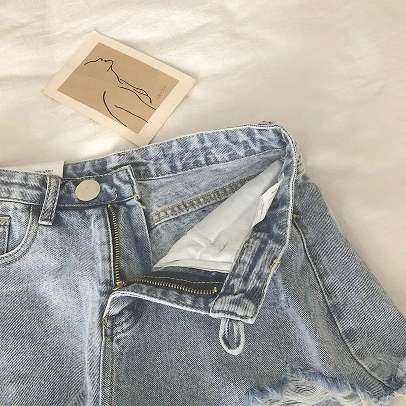 77HE 여성 하이 웨스트 와이드 레그 찢어진 데님 반바지 레트로 악세사리 닳은 원시 밑단 술 a 라인 진 짧은 바지와 포