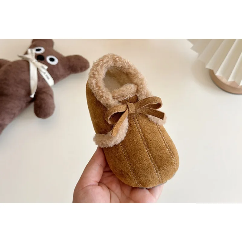 2025 inverno nova menina sapatos de algodão bonito e elegante arco com pelúcia quente sapatos planos para crianças pré-escolares sapatos de moda