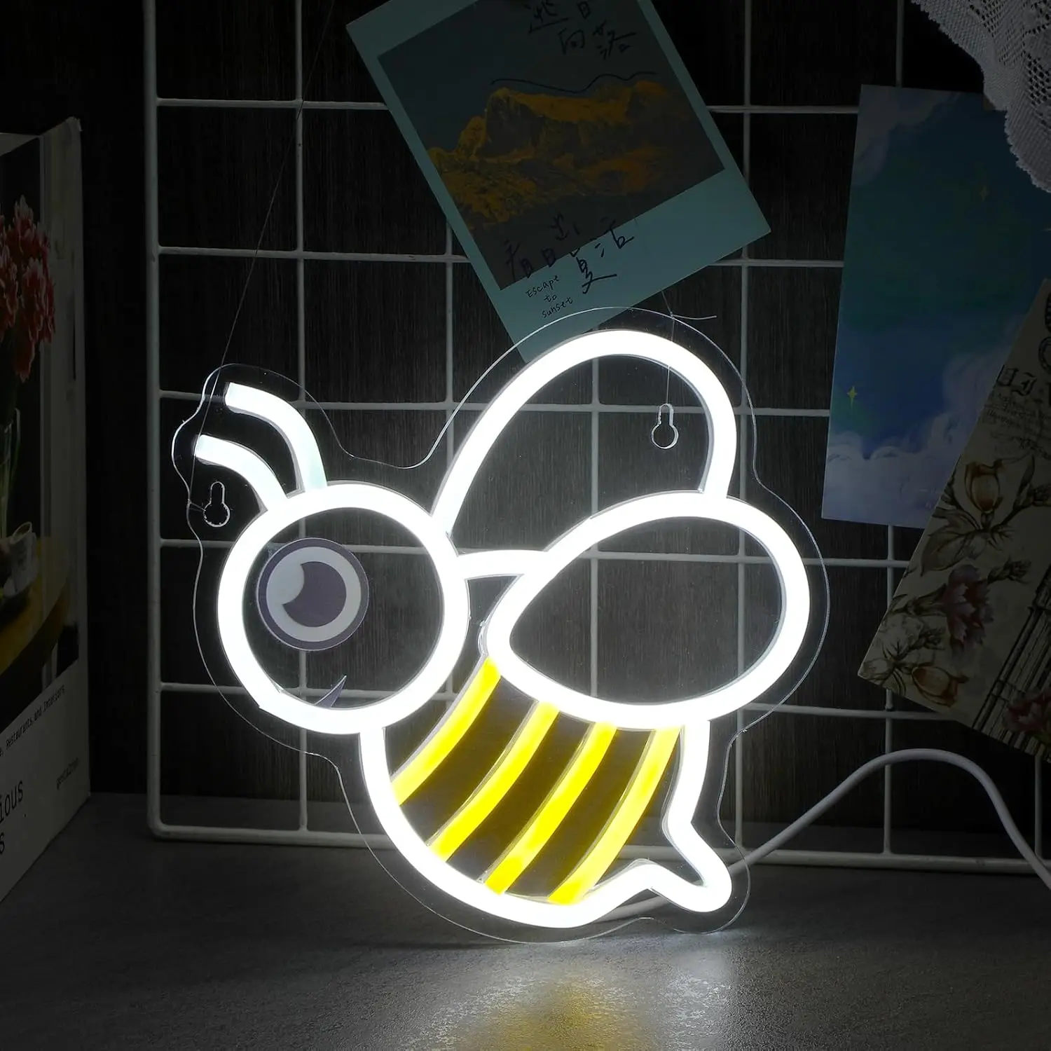 World Bee Day Neon Sign Led lights Living Room Decor Bee Decorative Neon Window Lights for Girls Kids Bedroom Wall Home