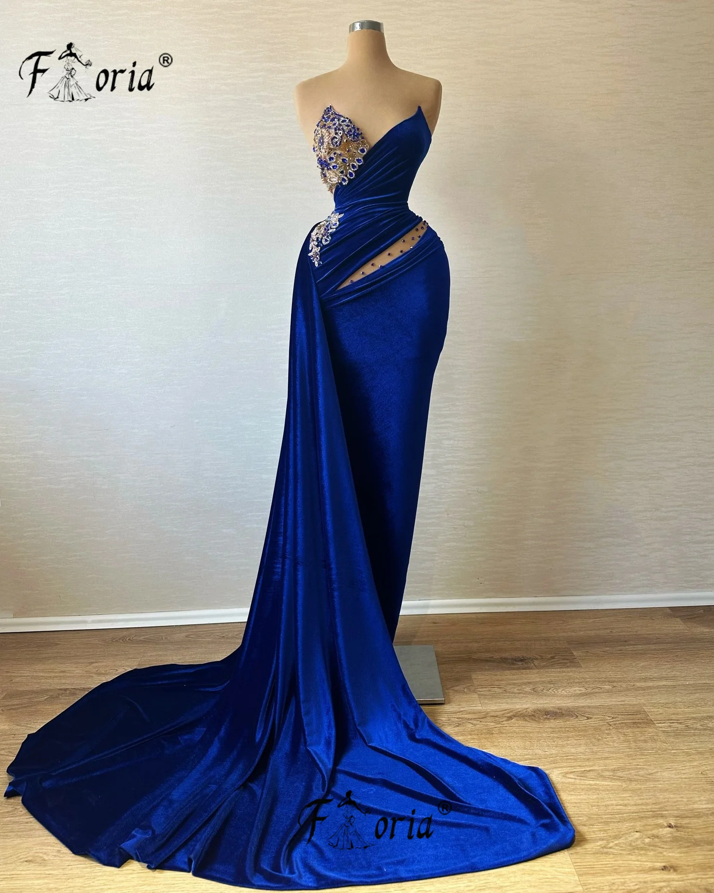 Elegante vestido de noite sereia com veludo cristal, Vestidos frisados azul royal, Vestidos de baile e coquetel árabes