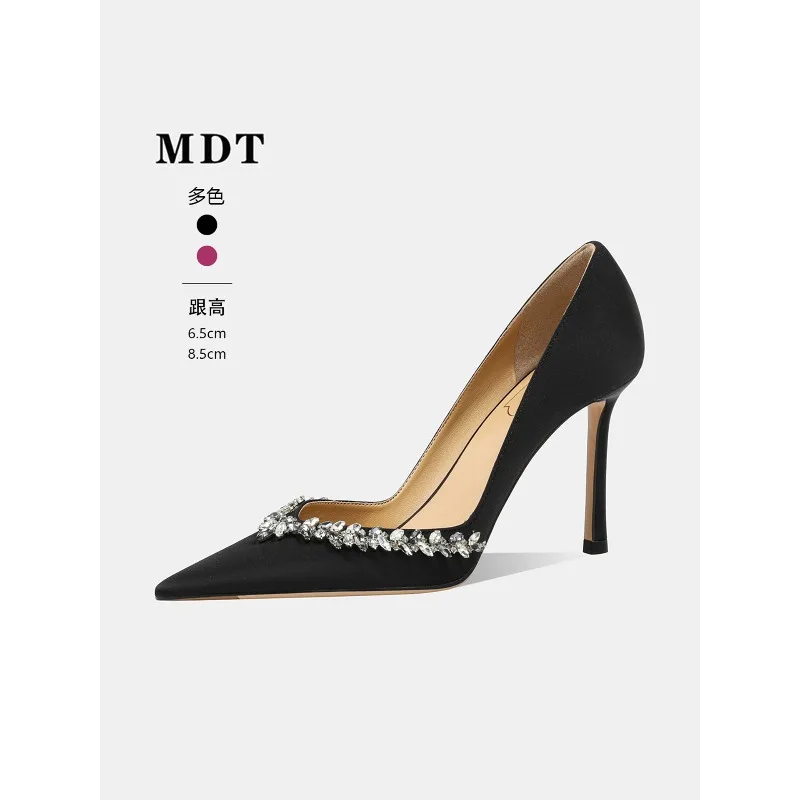 

2026 New Silk Pointed Fine Heel Water Diamond Chain Non tiring Foot Style High Heels Women's French Banquet Single Shoes