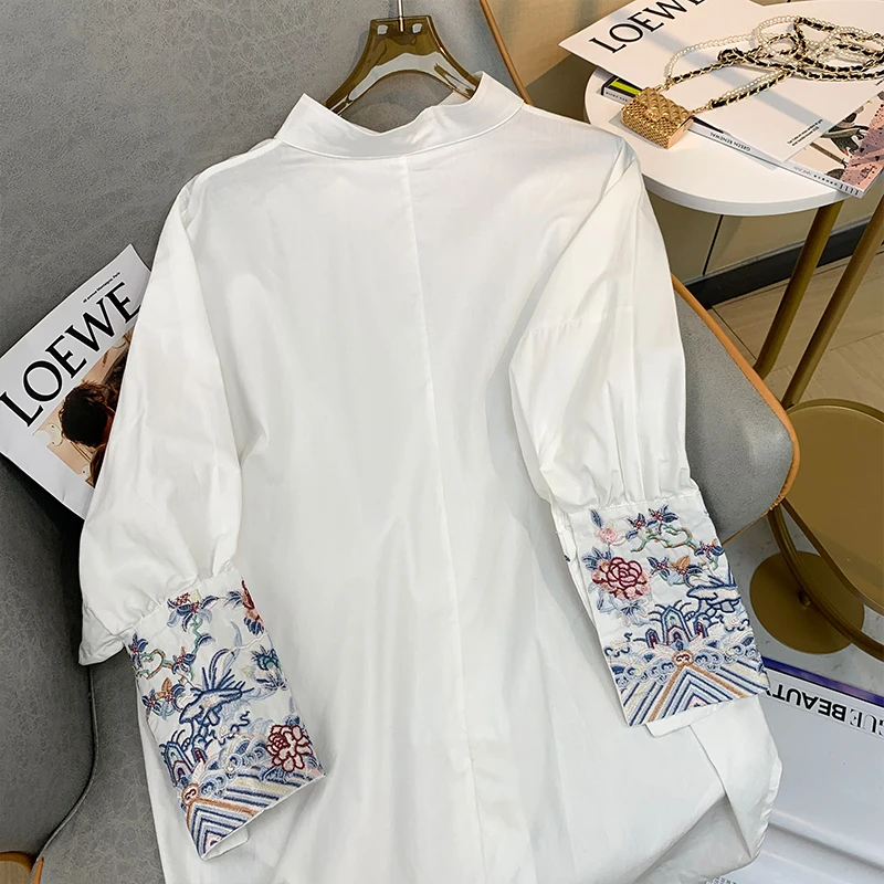 Spring Women Vintage Floral Luxury Embroidery Blouse Elegant Long Batwing Sleeve Blouse Shirts Woman Fashion Party Blousa NS635