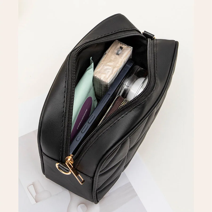 حقيبة كاميرا مطرزة بالألماس المثلث 2025 قطعة صلبة عصرية وبسيطة ذات سعة كبيرة حقيبة كتف عبر الجسم