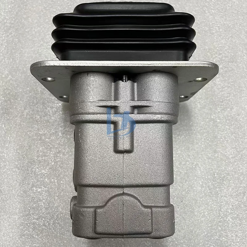 

EXCAVATOR PARTS Hydraulic Foot Pedal Valve XE370CA for Excavator XE370CA PEDAL PILOT VALVE