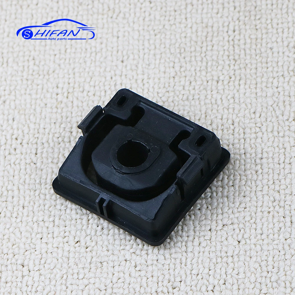 31439871 Engine Cooling Water Tank Connection Bushing Holder For Volvo V60 V90 XC90 S60 S90 XC60 2019 2020 2021 2022 2023 2024 - Image 5